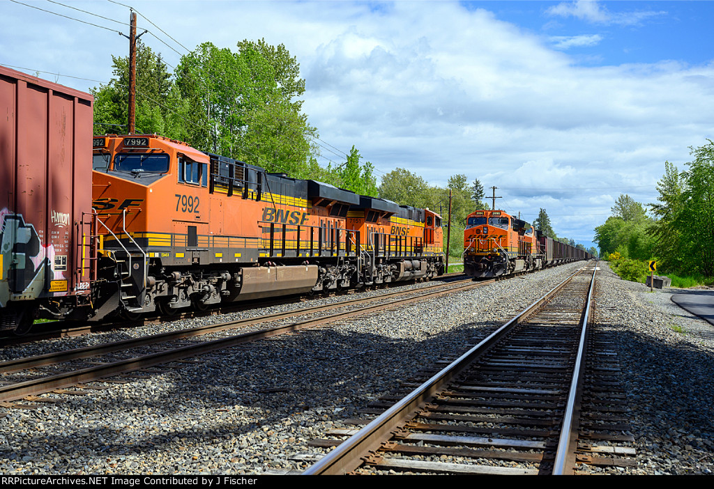 BNSF 7992